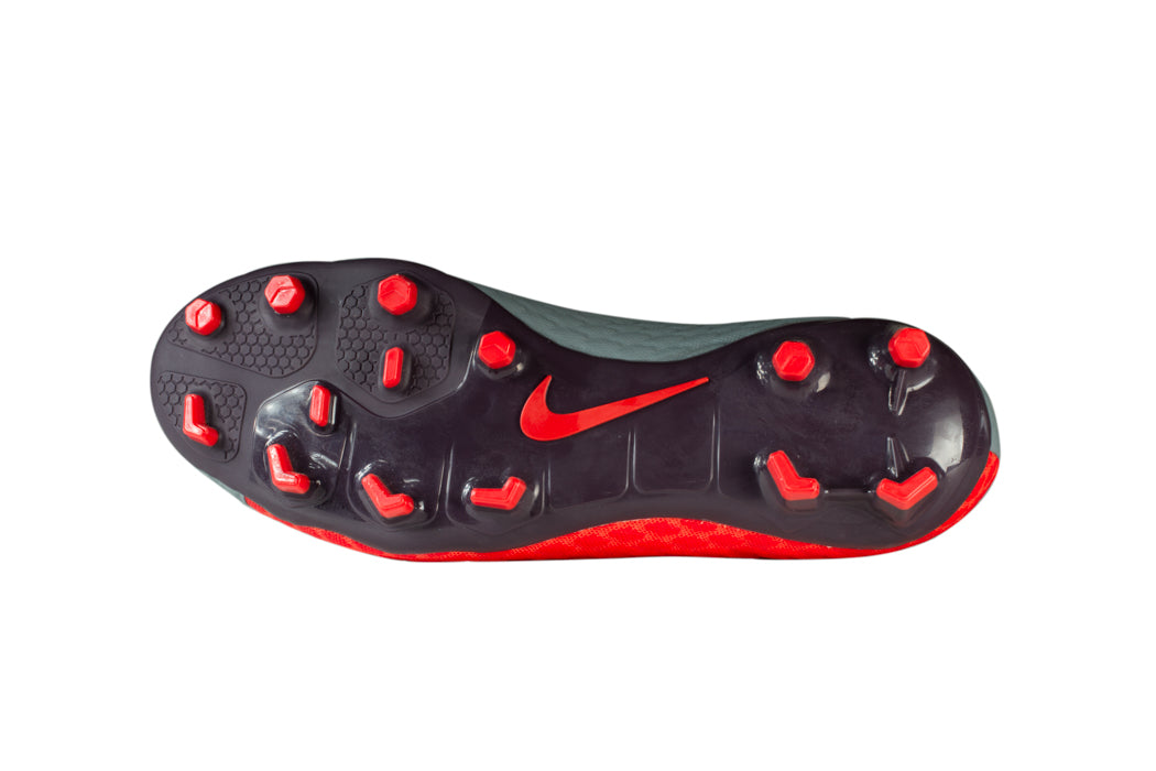 Cleats - Nike Hypervenom Phelon III FG